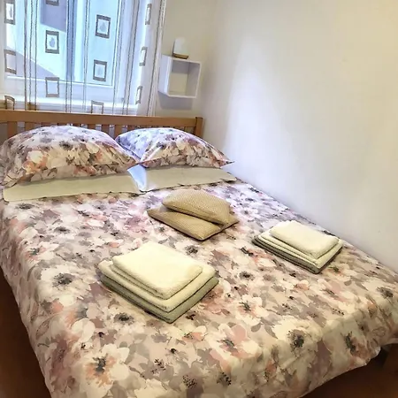Apartment With Garden In Barbariga Exterior foto