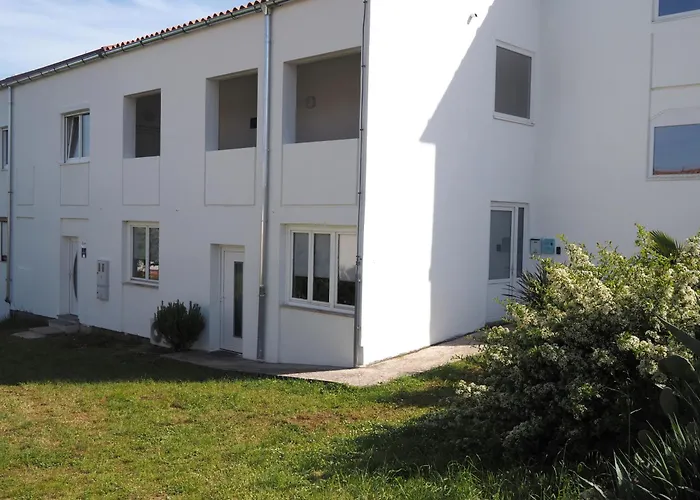 Apartment With Garden In Barbariga
