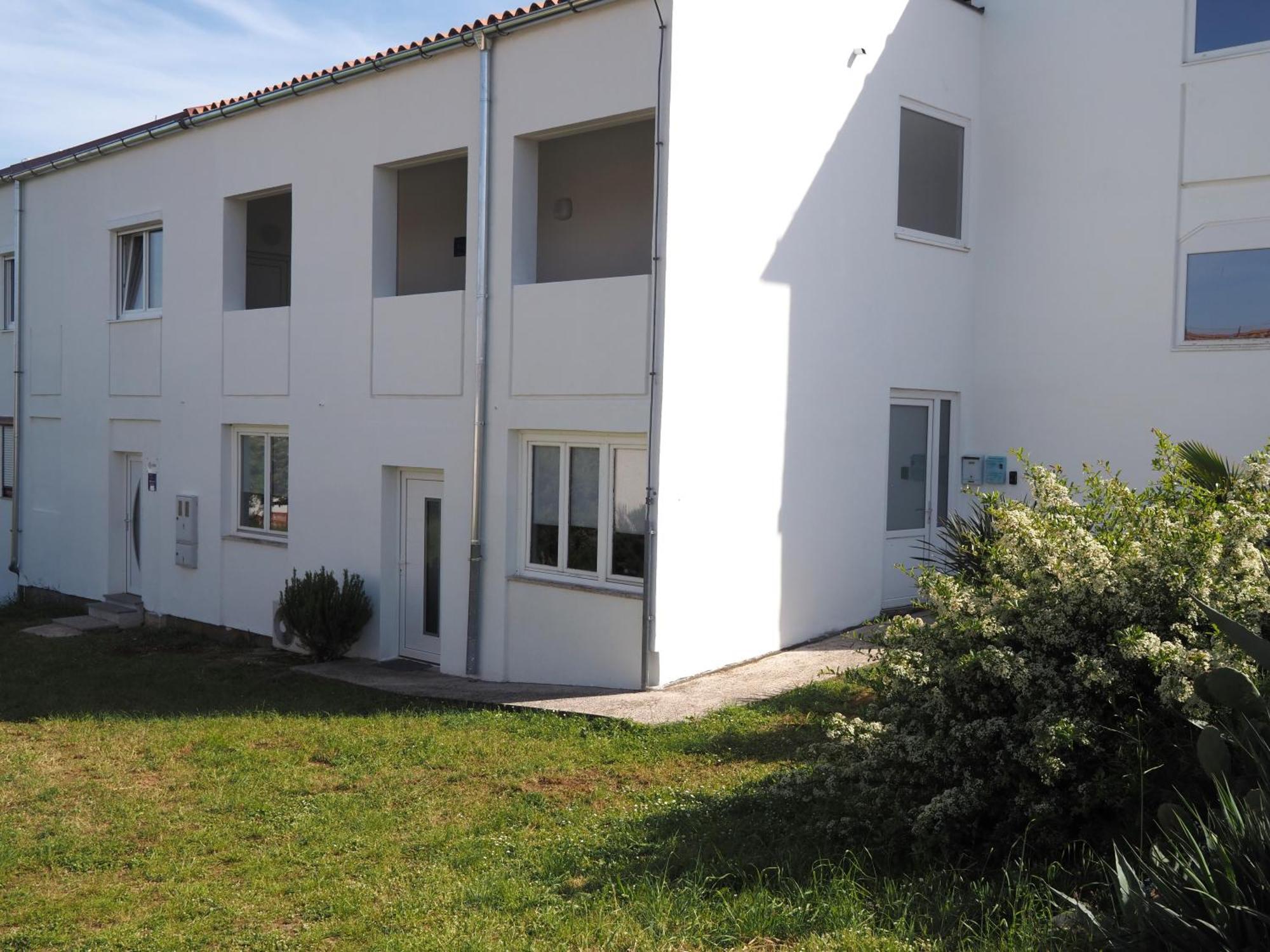 With Garden In Apartment Barbariga