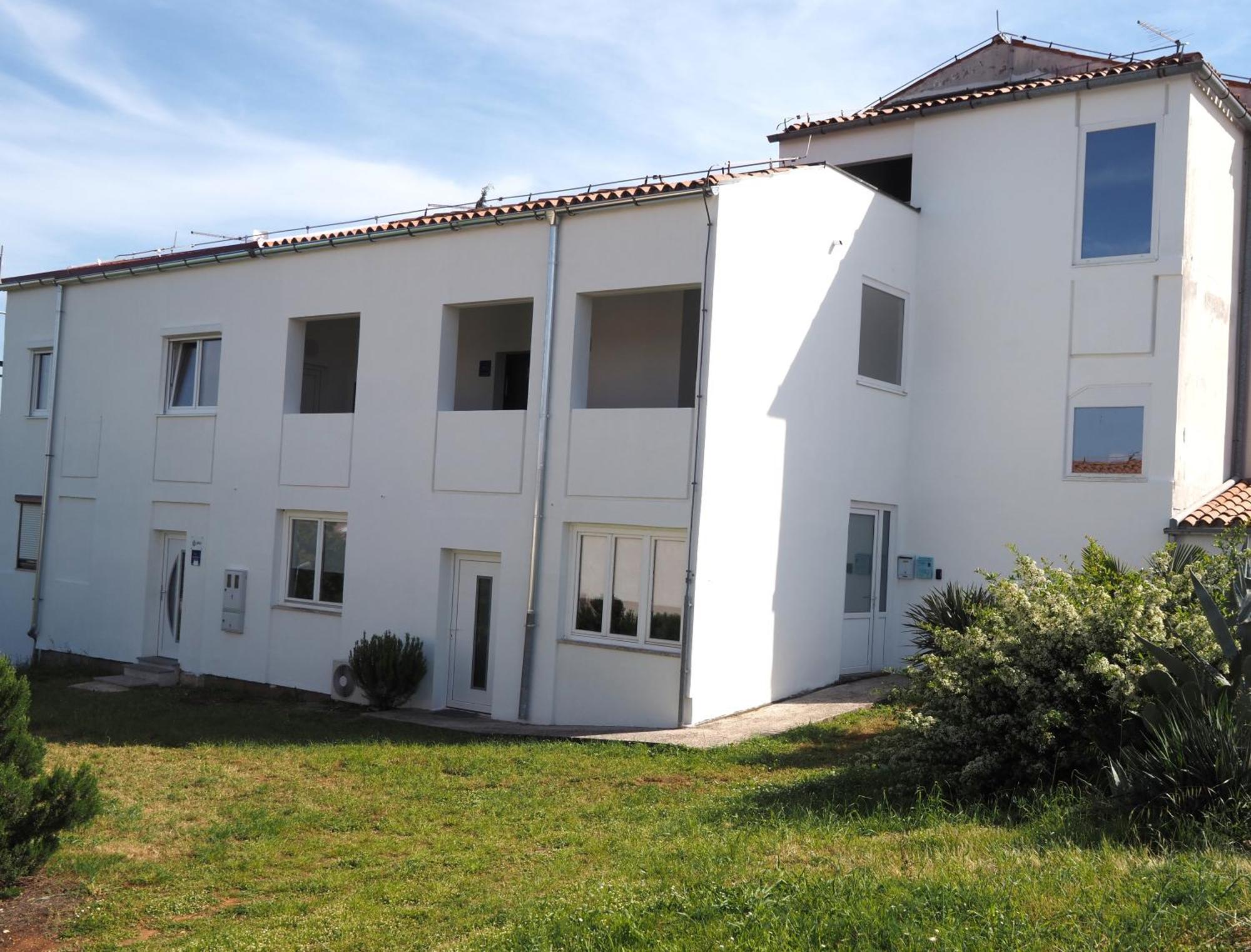 Apartment With Garden In Barbariga