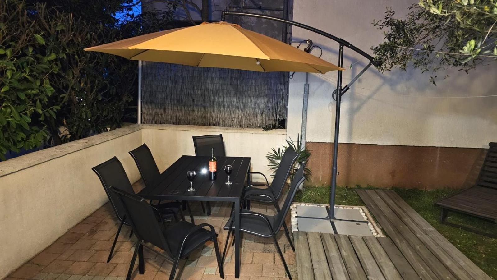 With Garden In Apartment Barbariga