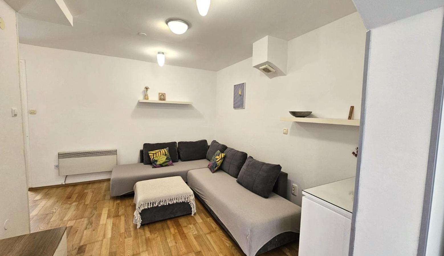 Apartment With Garden In Barbariga